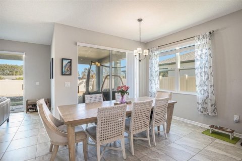 House in Riverview, Florida 5 bedrooms, 337.98 sq.m. № 2124424 - photo 7