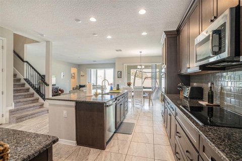 House in Riverview, Florida 5 bedrooms, 337.98 sq.m. № 2124424 - photo 6