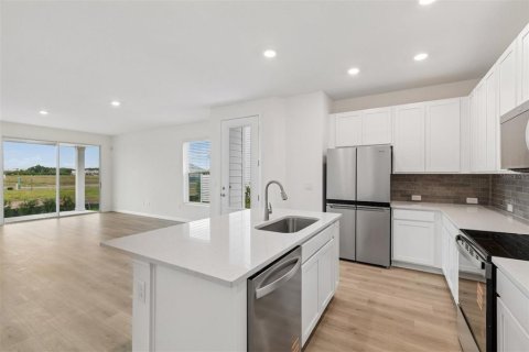 Townhouse in Apollo Beach, Florida 3 bedrooms, 150.41 sq.m. № 2152127 - photo 6