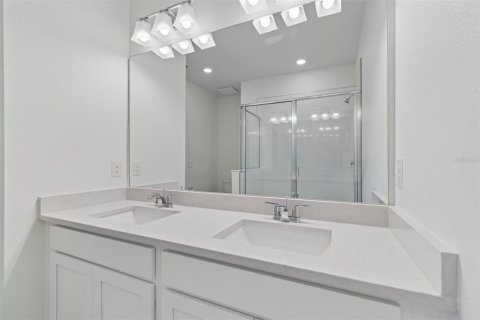 Townhouse in Apollo Beach, Florida 3 bedrooms, 150.41 sq.m. № 2152127 - photo 18