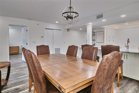 Condo in Indian Shores, Florida, 3 bedrooms  № 2111088 - photo 20