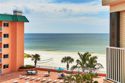 Condo in Indian Shores, Florida, 3 bedrooms  № 2111088 - photo 5