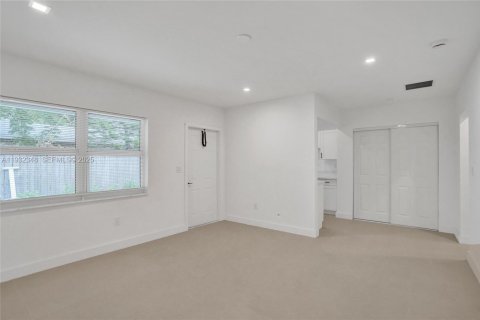 Villa ou maison à louer à Fort Lauderdale, Floride: 1 chambre, 55.74 m2 № 1991496 - photo 6