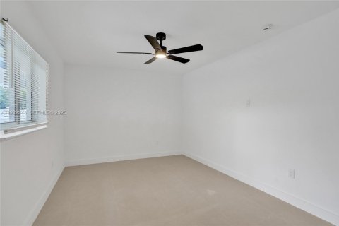 Villa ou maison à louer à Fort Lauderdale, Floride: 1 chambre, 55.74 m2 № 1991496 - photo 8