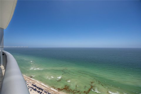 Condo in Sunny Isles Beach, Florida, 3 bedrooms № 1940471 - photo 7