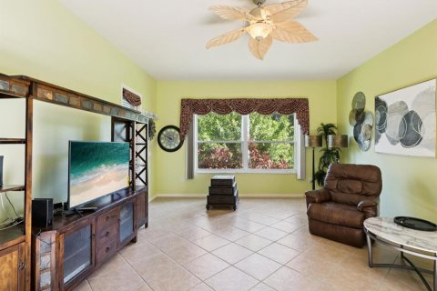 House in New Port Richey, Florida 2 bedrooms, 128.58 sq.m. № 1918672 - photo 16