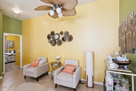 House in New Port Richey, Florida 2 bedrooms, 128.58 sq.m. № 1918672 - photo 14