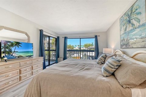 Condo in Sarasota, Florida, 2 bedrooms № 2142367 - photo 20