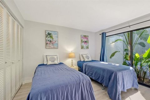 Condo in Sarasota, Florida, 2 bedrooms № 2142367 - photo 27