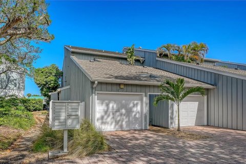 Condo in Sarasota, Florida, 2 bedrooms № 2142367