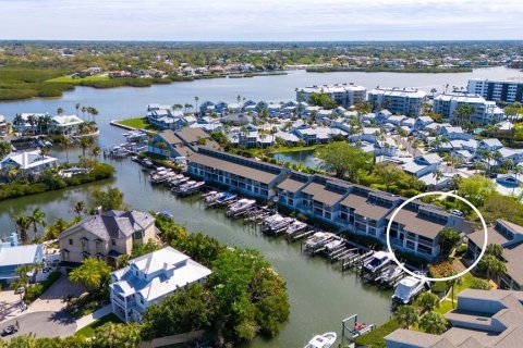 Condo in Sarasota, Florida, 2 bedrooms № 2142367 - photo 3