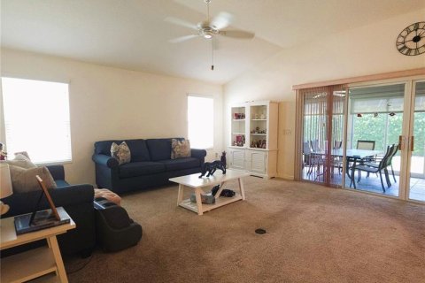 Casa en venta en The Villages, Florida, 3 dormitorios, 177.16 m2 № 1907595 - foto 9