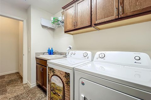 Casa en venta en The Villages, Florida, 3 dormitorios, 177.16 m2 № 1907595 - foto 13