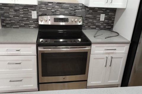 Condominio en venta en Altamonte Springs, Florida, 1 dormitorio, 71.63 m2 № 2196430 - foto 5