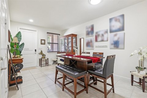 Купить таунхаус в Майами, Флорида 4 спальни, 163.79м2, № 2008911 - фото 9