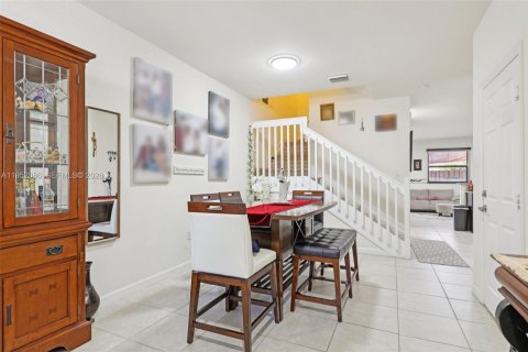 Купить таунхаус в Майами, Флорида 4 спальни, 163.79м2, № 2008911 - фото 11