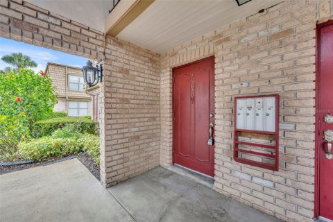Condo in Winter Park, Florida, 2 bedrooms  № 1884666 - photo 2