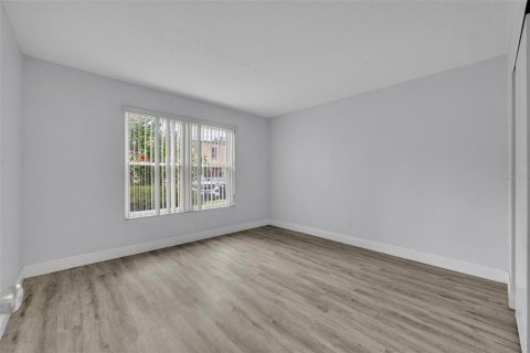 Condo in Winter Park, Florida, 2 bedrooms  № 1884666 - photo 14