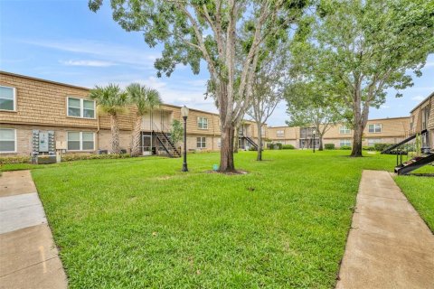 Condo in Winter Park, Florida, 2 bedrooms  № 1884666 - photo 18