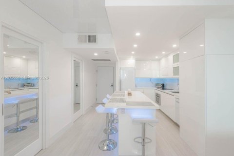 Снять в аренду кондоминиум в Майами-Бич, Флорида 55.74м2, № 2077572 - фото 15