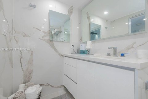 Снять в аренду кондоминиум в Майами-Бич, Флорида 55.74м2, № 2077572 - фото 20