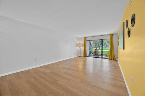 Condo in Orlando, Florida, 2 bedrooms  № 1876418 - photo 14