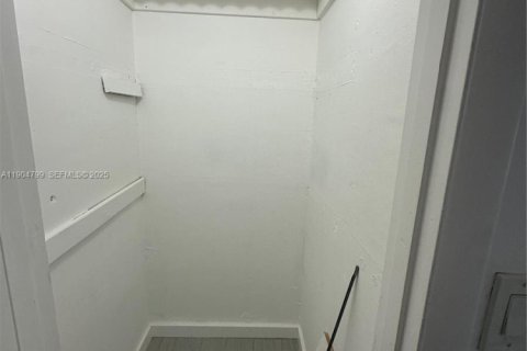Copropriété à louer à Aventura, Floride: 1 chambre, 71.35 m2 № 1970268 - photo 9