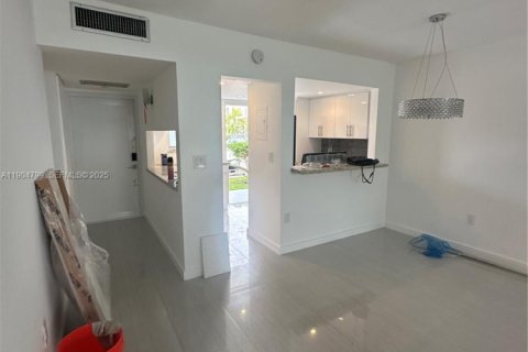 Copropriété à louer à Aventura, Floride: 1 chambre, 71.35 m2 № 1970268 - photo 17