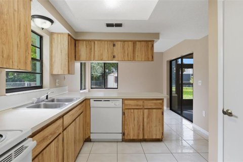 Casa en venta en Spring Hill, Florida, 2 dormitorios, 120.31 m2 № 2197275 - foto 18