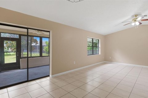 Casa en venta en Spring Hill, Florida, 2 dormitorios, 120.31 m2 № 2197275 - foto 14
