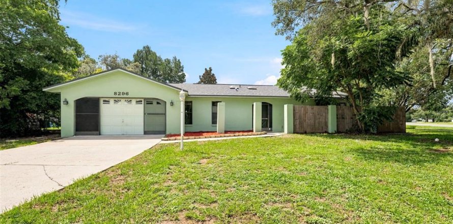 Casa en Spring Hill, Florida 2 dormitorios, 120.31 m2 № 2197275