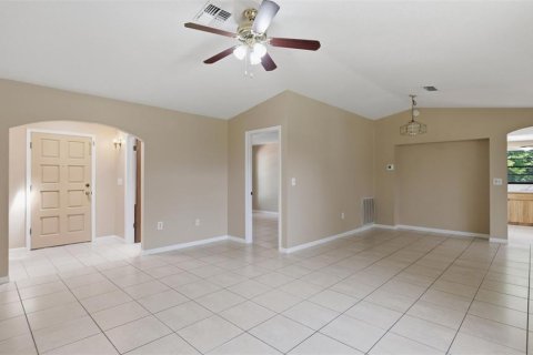 Casa en venta en Spring Hill, Florida, 2 dormitorios, 120.31 m2 № 2197275 - foto 9