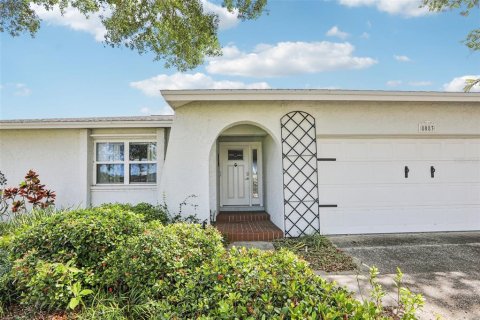 Villa ou maison à louer à Seminole, Floride: 3 chambres, 147.99 m2 № 2107527 - photo 3