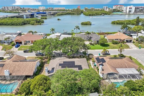 Villa ou maison à louer à Seminole, Floride: 3 chambres, 147.99 m2 № 2107527 - photo 2