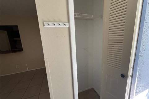 Купить кондоминиум в Киссимми, Флорида 3 комнаты, 61.78м2, № 1820731 - фото 15