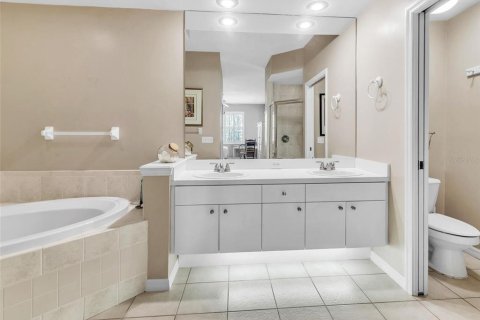 Condo in Palm Harbor, Florida, 2 bedrooms  № 2110484 - photo 28