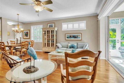 Condo in Palm Harbor, Florida, 2 bedrooms  № 2110484 - photo 13