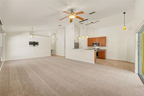 Casa en venta en Davenport, Florida, 4 dormitorios, 177.91 m2 № 2224640 - foto 6