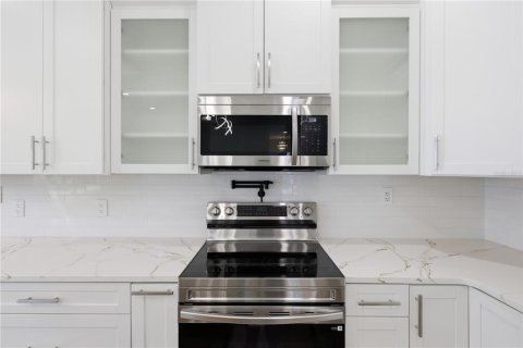 Casa en venta en Gainesville, Florida, 4 dormitorios, 158.12 m2 № 2384315 - foto 12