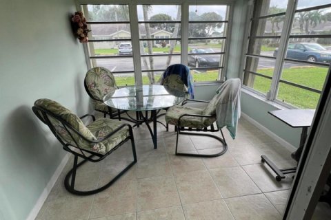 Appartement à louer à Delray Beach, Floride: 2 chambres, 110.18 m2 № 2423482 - photo 2