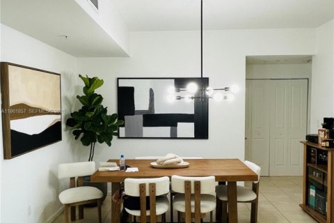 Купить кондоминиум в Форт-Лодердейл, Флорида 2 спальни, 117.99м2, № 2024659 - фото 8