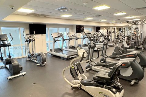 Купить кондоминиум в Форт-Лодердейл, Флорида 2 спальни, 117.99м2, № 2024659 - фото 16