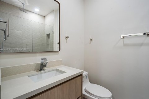 Touwnhouse à vendre à Miami, Floride: 4 chambres, 138.42 m2 № 2025826 - photo 28