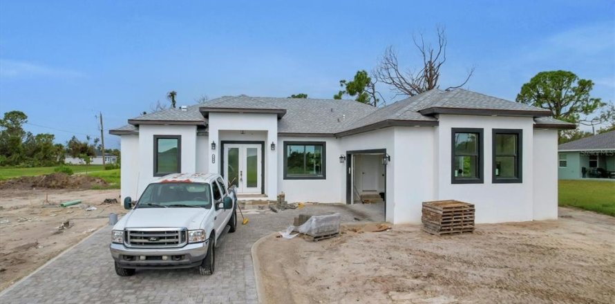 Villa ou maison à Rotonda, Floride 3 chambres, 156.91 m2 № 734932