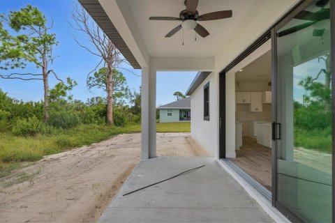 Villa ou maison à vendre à Rotonda, Floride: 3 chambres, 156.91 m2 № 734932 - photo 26
