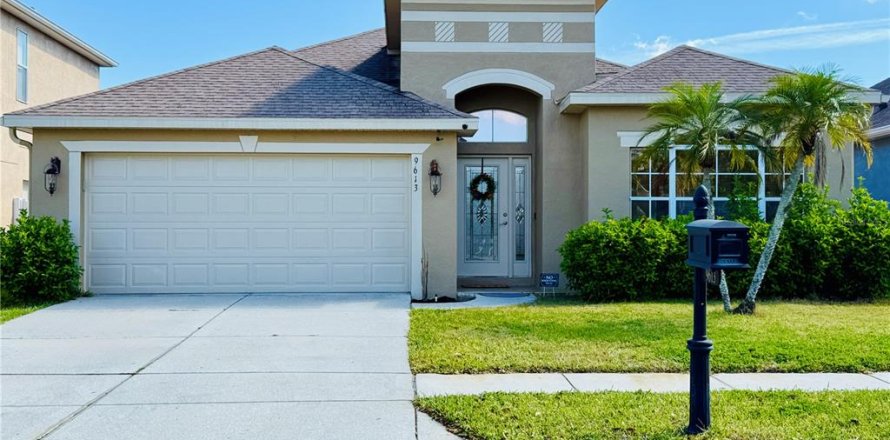 Casa en Land O' Lakes, Florida 4 dormitorios, 187.94 m2 № 1583292