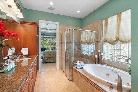 House in DeLand, Florida 4 bedrooms, 283.17 sq.m. № 1581084 - photo 19