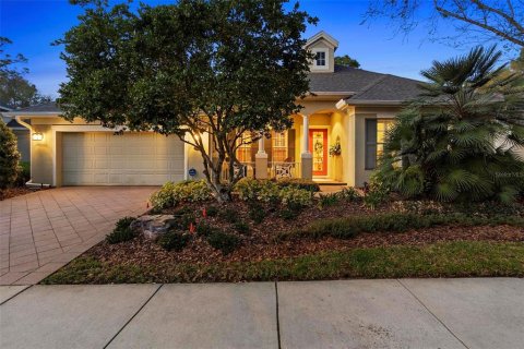 House in DeLand, Florida 4 bedrooms, 283.17 sq.m. № 1581084 - photo 1