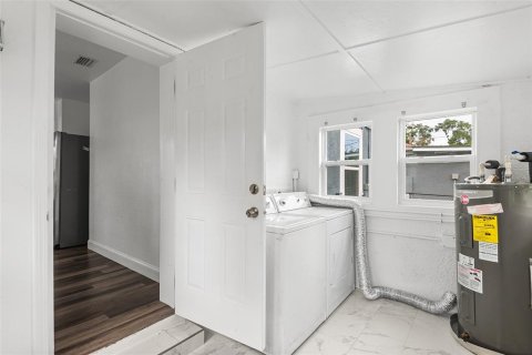 Villa ou maison à louer à Mulberry, Floride: 2 chambres, 77.29 m2 № 2117348 - photo 7