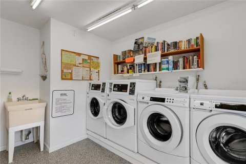 Condominio en venta en Seminole, Florida, 2 dormitorios, 118.64 m2 № 1518640 - foto 25